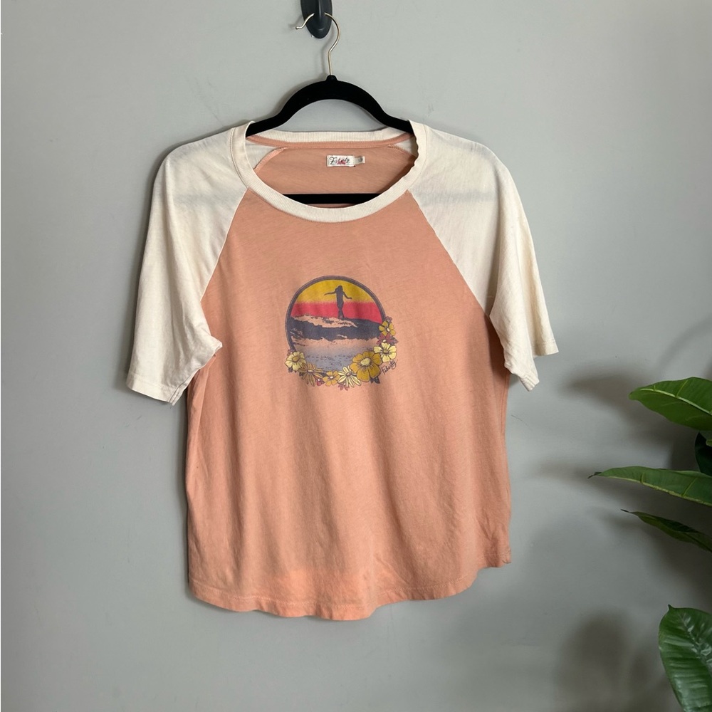 Faherty peach and Cream Graphic surfer girl Tee